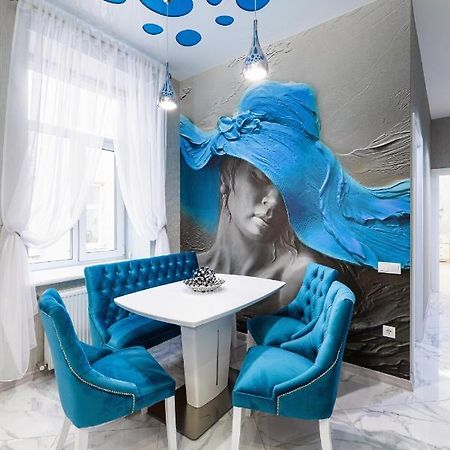 Rynok Square City Center Two Bedroom Apartment! Lviv Ngoại thất bức ảnh