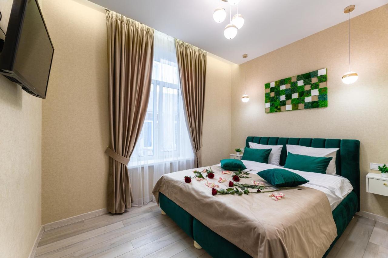 Rynok Square City Center Two Bedroom Apartment! Lviv Ngoại thất bức ảnh