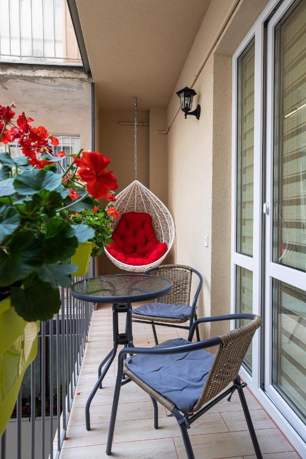 Rynok Square City Center Two Bedroom Apartment! Lviv Ngoại thất bức ảnh