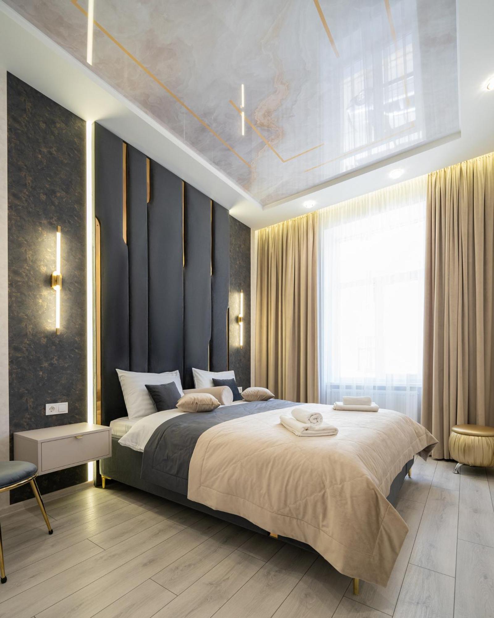 Rynok Square City Center Two Bedroom Apartment! Lviv Ngoại thất bức ảnh